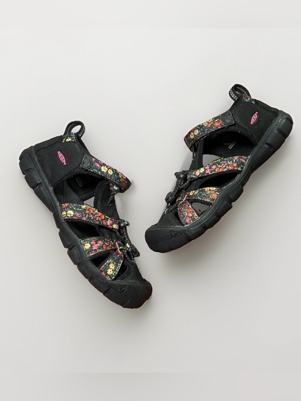 KEEN Youth Kids Size 3 Floral Black Water Closed Toe Summer Sandals Shoes